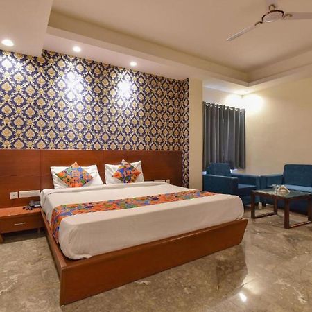 Wind Palace Hotel Jaipur Exterior photo